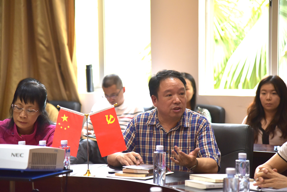 免费a片
开展“不忘初心，牢记使命”主题教育活动之纪律教育专题学习1.jpg